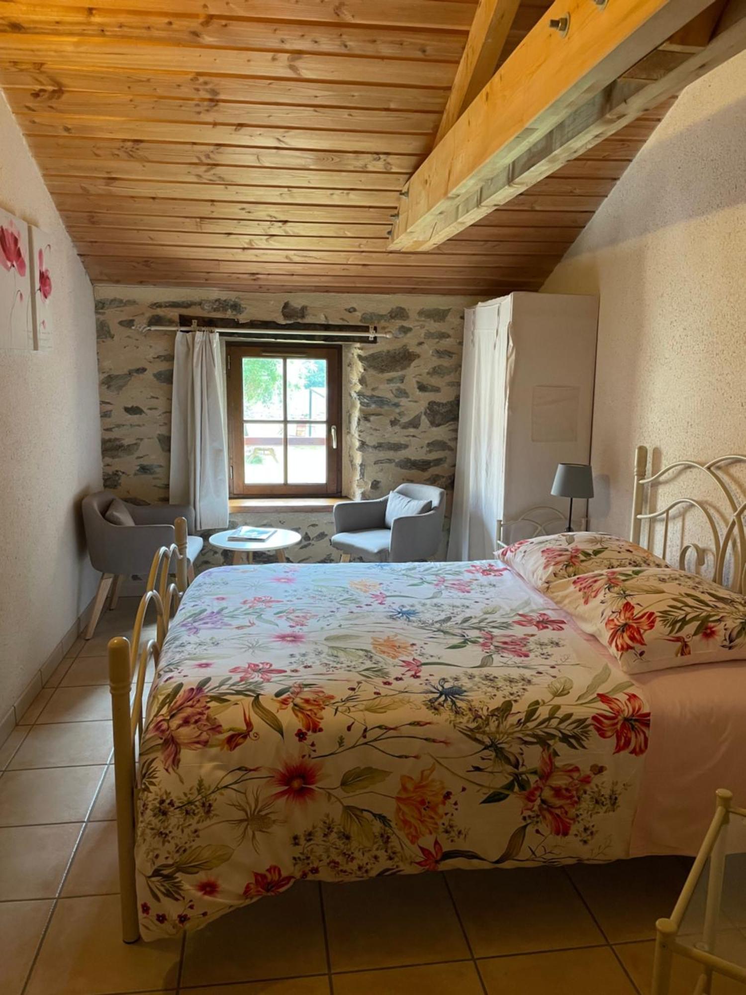 Le Moulin De Drapras Bed & Breakfast Chemille-en-Anjou Exterior photo